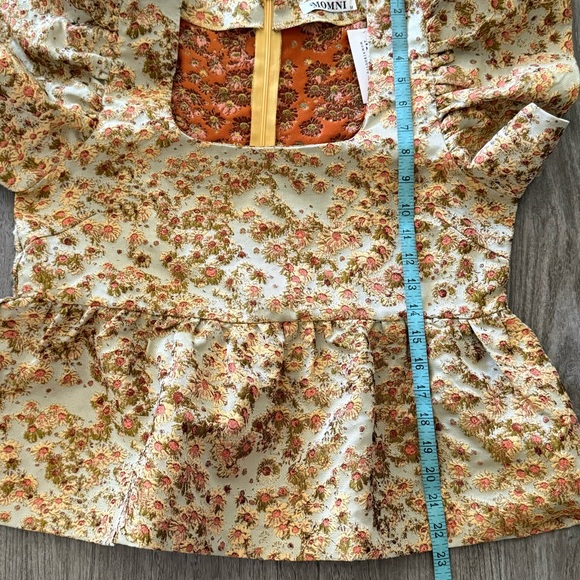 Momni Peplum Sunflower Top NWT - Picture 10 of 11